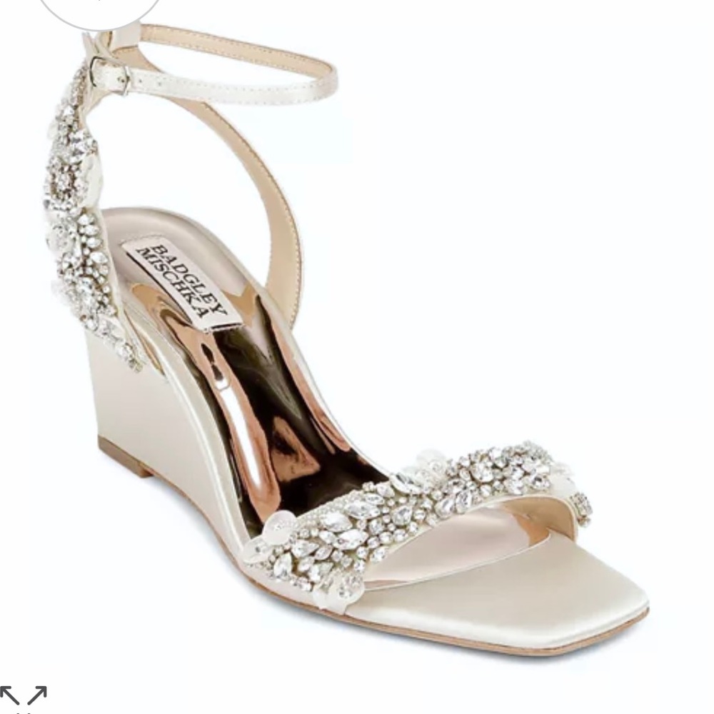 Badgley Mischka Blakely size 7